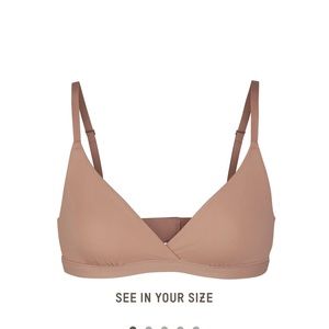SKIMS Fits Everybody Triangle Bralette